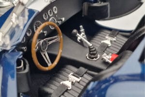 Shelby Cobra 427 S/C Tummansininen Kyosho 1:18 08048DBL Metalli — kuva 7 / 9