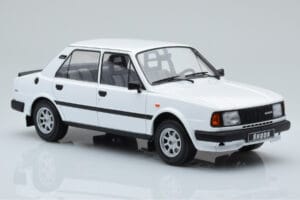 Skoda 130 L Valkoinen IXO 1:18 18CMC158 Metalli — kuva 4 / 6