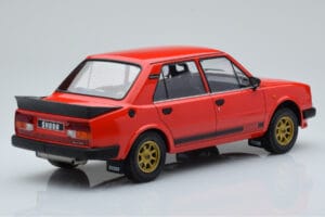 Skoda 130 LR Punainen IXO 1:18 18CMC159 Metalli — kuva 2 / 6