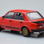 Skoda 130 LR Punainen IXO 1:18 - image 5 of 6