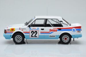 Skoda 130 LR #22 S. Kvaizar / J. Janecek Rally Acropolis 1986 IXO 1:18 18RMC157B Metalli — kuva 3 / 6