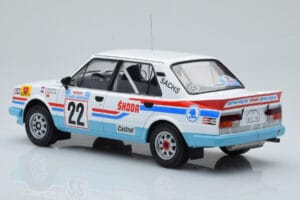 Skoda 130 LR #22 S. Kvaizar / J. Janecek Rally Acropolis 1986 IXO 1:18 18RMC157B Metalli — kuva 5 / 6