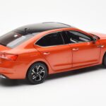 Skoda Octavia Pro Oranssi FAW 1:18 ZMR000006ORA - image 3 of 8