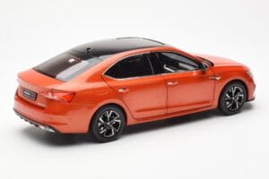 Skoda Octavia Pro Oranssi FAW 1:18 ZMR000006ORA Metalli — kuva 3 / 8