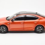 Skoda Octavia Pro Oranssi FAW 1:18 ZMR000006ORA - image 4 of 8