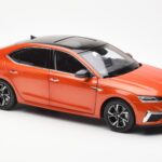 Skoda Octavia Pro Oranssi FAW 1:18 ZMR000006ORA - image 6 of 8