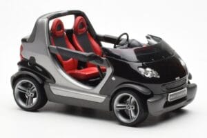 Smart Fortwo Crossblade Avoauto Hopea Musta Kyosho 1:18 13440 Metalli — kuva 4 / 6