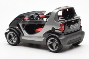 Smart Fortwo Crossblade Avoauto Hopea Musta Kyosho 1:18 13440 Metalli — kuva 5 / 6