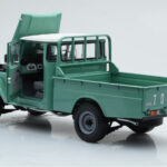 Toyota Land Cruiser 40 4x4 Pickup Vihreä Kyosho 1:18 - image 3 of 8
