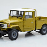 Toyota Land Cruiser 40 4x4 Pickup Oliivi Kyosho 1:18