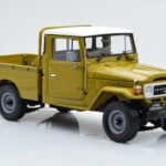 Toyota Land Cruiser 40 4x4 Pickup Oliivi Kyosho 1:18 - image 6 of 8