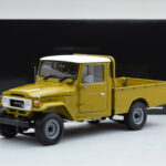 Toyota Land Cruiser 40 4x4 Pickup Oliivi Kyosho 1:18 - image 8 of 8