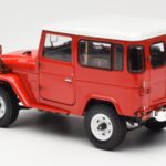Toyota Land Cruiser FJ40 Van Punainen Kyosho 1:18 08971R - image 7 of 8
