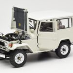 Toyota Land Cruiser FJ40 Van Valkoinen Kyosho 1:18 08971W - image 2 of 8