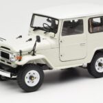 Toyota Land Cruiser FJ40 Van Valkoinen Kyosho 1:18 08971W