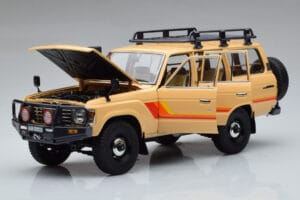 Toyota Land Cruiser 60 Beige Valinnaisilla Osilla Kyosho 1:18 08956XBE Metalli — kuva 2 / 12