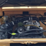 Toyota Land Cruiser 60 Beige Valinnaisilla Osilla Kyosho 1:18 - image 10 of 12