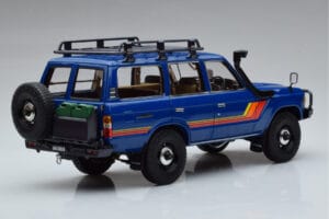 Toyota Land Cruiser 60 Sininen Valinnaisilla Osilla Kyosho 1:18 08956XBL Metalli — kuva 3 / 11