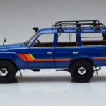 Toyota Land Cruiser 60 Sininen Valinnaisilla Osilla Kyosho 1:18 - image 4 of 11