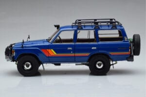 Toyota Land Cruiser 60 Sininen Valinnaisilla Osilla Kyosho 1:18 08956XBL Metalli — kuva 4 / 11
