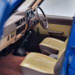 Toyota Land Cruiser 60 Sininen Valinnaisilla Osilla Kyosho 1:18 - image 10 of 11