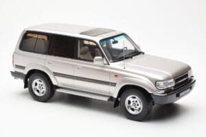 Toyota Land Cruiser HDJ80 Beige Metallic Otto 1:18 OT438 Hartsi — kuva 4 / 6