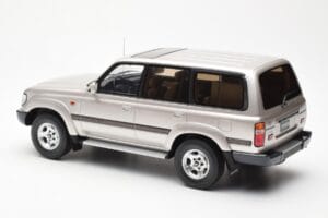 Toyota Land Cruiser HDJ80 Beige Metallic Otto 1:18 OT438 Hartsi — kuva 5 / 6
