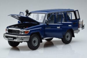 Toyota Land Cruiser J76 Sininen Almost Real 1:18 870101 Metalli — kuva 2 / 7