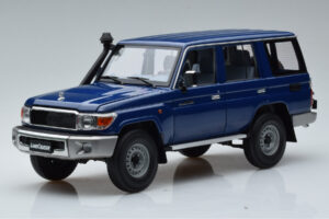 Toyota Land Cruiser J76 Sininen Almost Real 1:18