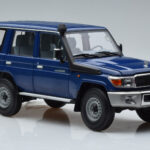 Toyota Land Cruiser J76 Sininen Almost Real 1:18 - image 5 of 7