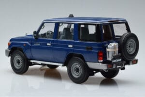 Toyota Land Cruiser J76 Sininen Almost Real 1:18 870101 Metalli — kuva 6 / 7