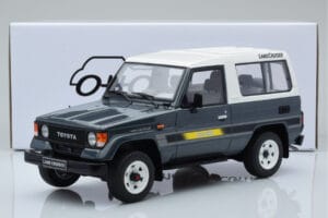 Toyota Land Cruiser LJ73 Harmaa Otto 1:18 OT437 Hartsi — kuva 6 / 6