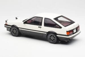 Toyota Sprinter Trueno AE86 Valkoinen Otto 1:18 OT444B Hartsi — kuva 5 / 6