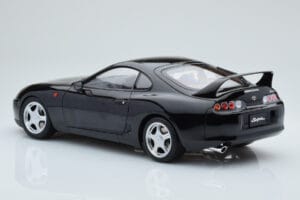 Toyota Supra A80 Musta LCD 1:18 LCD18020-BL Metalli — kuva 3 / 7