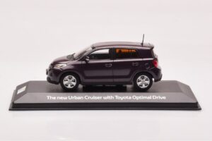 Toyota Urban Cruiser Violetti Metallic Minichamps 1:43 403166963