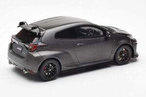Toyota GR Yaris Circuit Package Musta Otto 1:18 OT1046 Metalli — kuva 2 / 6