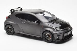 Toyota GR Yaris Circuit Package Musta Otto 1:18 OT1046 Metalli — kuva 4 / 6