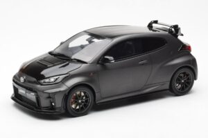 Toyota GR Yaris Circuit Package Musta Otto 1:18 OT1046