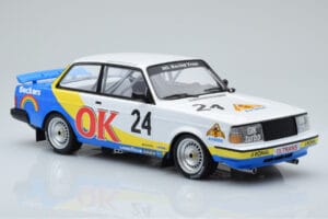Volvo 240 Turbo Beckers #24 P.G. Andersson Nurburgring 1985 IXO 1:18 18RMC105A Metalli — kuva 4 / 6