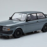 Volvo 240 Turbo Harmaa IXO 1:18