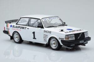 Volvo 240 Turbo IPS Racing Blaupunkt #1 P. Stureson DTM Zolder 1986 IXO 1:18 18RMC106 Metalli — kuva 4 / 6
