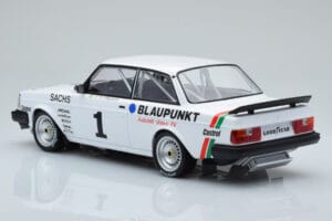Volvo 240 Turbo IPS Racing Blaupunkt #1 P. Stureson DTM Zolder 1986 IXO 1:18 18RMC106 Metalli — kuva 5 / 6