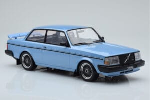 Volvo 240 Turbo Vaaleansininen IXO 1:18 18MCC090 Metalli — kuva 4 / 6