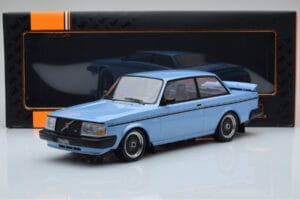 Volvo 240 Turbo Vaaleansininen IXO 1:18 18MCC090 Metalli — kuva 6 / 6
