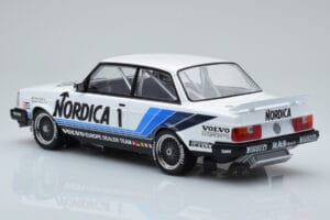 Volvo 240 Turbo Nordica #1 J. Cecotto / A. Olafsson ETCC Brno 1986 IXO 1:18 18RMC087 Metalli — kuva 5 / 6
