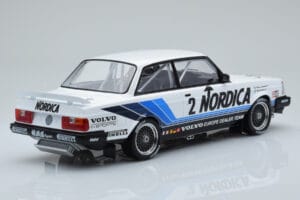 Volvo 240 Turbo Nordica #2 U. Granberg / T. Lindstrom ETCC Brno 1986 IXO 1:18 18RMC088 Metalli — kuva 2 / 6