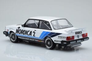 Volvo 240 Turbo Nordica #2 U. Granberg / T. Lindstrom ETCC Brno 1986 IXO 1:18 18RMC088 Metalli — kuva 5 / 6