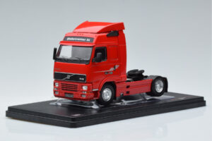 Volvo FH12 Punainen IXO 1:43 TR123