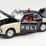 Volvo P121 Poliisi Revell 1:18 8904 - image 2 of 8