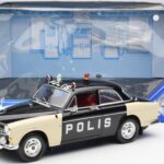 Volvo P121 Poliisi Revell 1:18 8904 - image 8 of 8